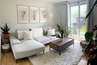 salon de  l'appartement opposé pour donner une meilleure idée